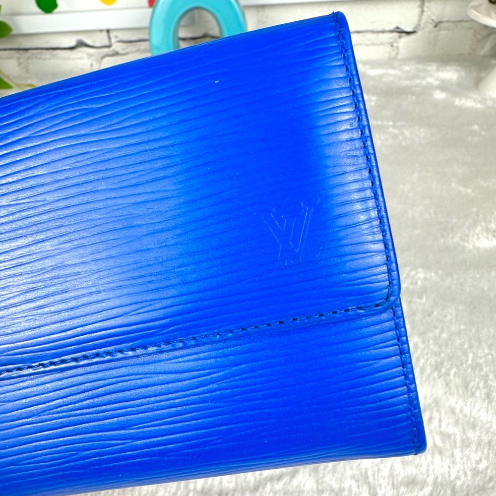 Louis Vuitton Epi Leather Blue Compact Trifold Wallet VINTAGE. NICE! - Picture 5 of 16